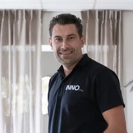 Stefan vertelt over het ontstaan van INNO living en zijn passie voor maatwerkbanken en interieuraccessoires